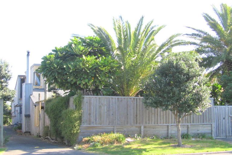 Photo of property in 322 Oceanbeach Road, Mount Maunganui, 3116