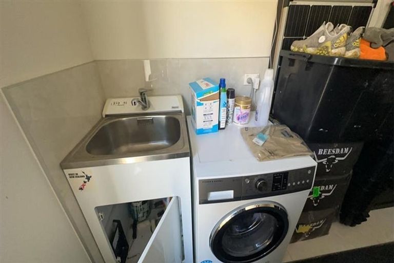 Photo of property in 84 Taikura Avenue, Red Beach, 0932