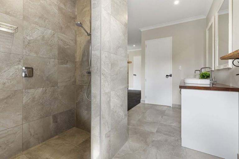 Photo of property in 108 Kennedy Road, Dairy Flat, Albany, 0792