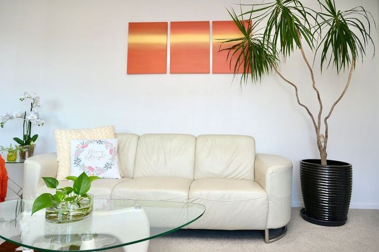 Photo of property in 11 View Road, Shelly Park, Auckland, 2014