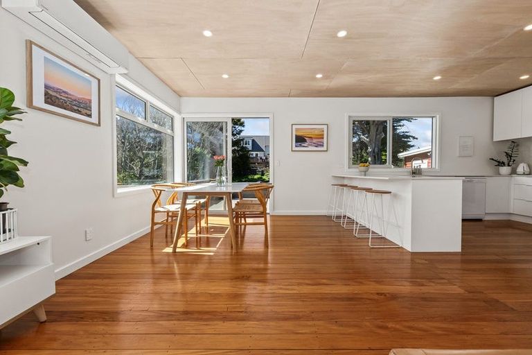 Photo of property in 102 Rosetta Road, Raumati South, Paraparaumu, 5032