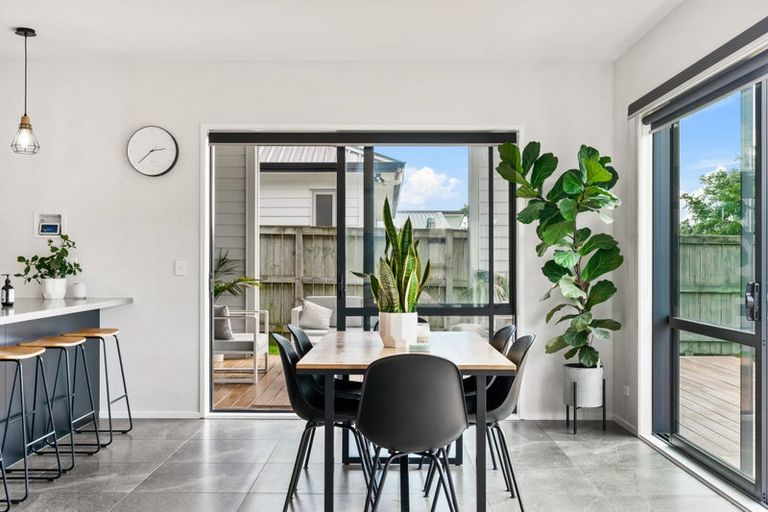 Photo of property in 23 Josh Road, Huapai, Kumeu, 0810