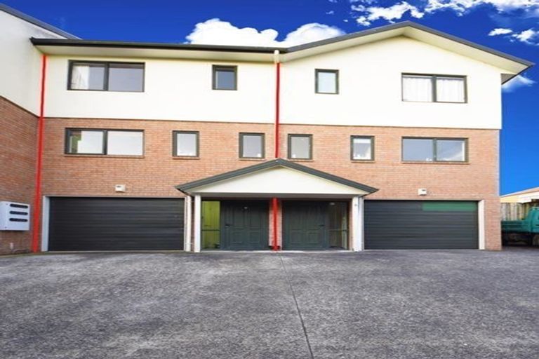 Photo of property in 5/31 Lucienne Drive, Ranui, Auckland, 0612