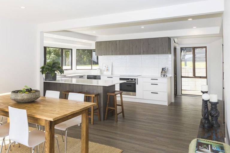 Photo of property in 89 Cannon Hill Crescent, Mount Pleasant, Christchurch, 8081