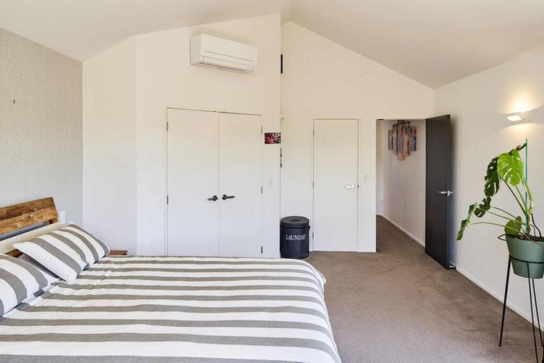 Photo of property in 17 Voyager Way, Whitby, Porirua, 5024