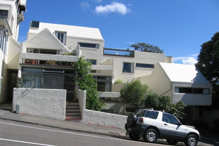 Photo of property in 102 Majoribanks Street, Mount Victoria, Wellington, 6011