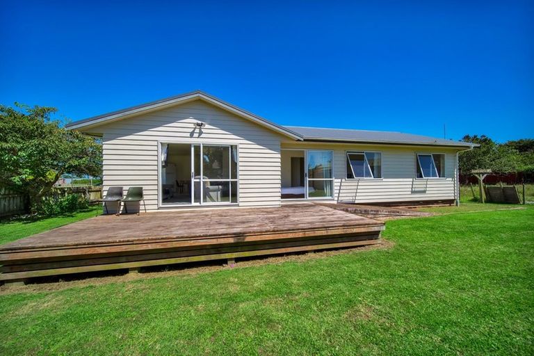 Photo of property in 75 Tauhuri Street, Manaia, 4612