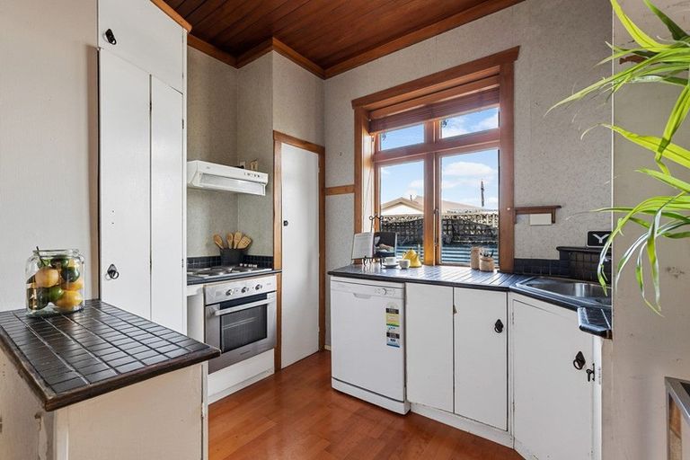 Photo of property in 25 Tiller Close, Kelvin Grove, Palmerston North, 4414