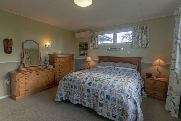 Photo of property in 166 Mill Road, Clive, 4180