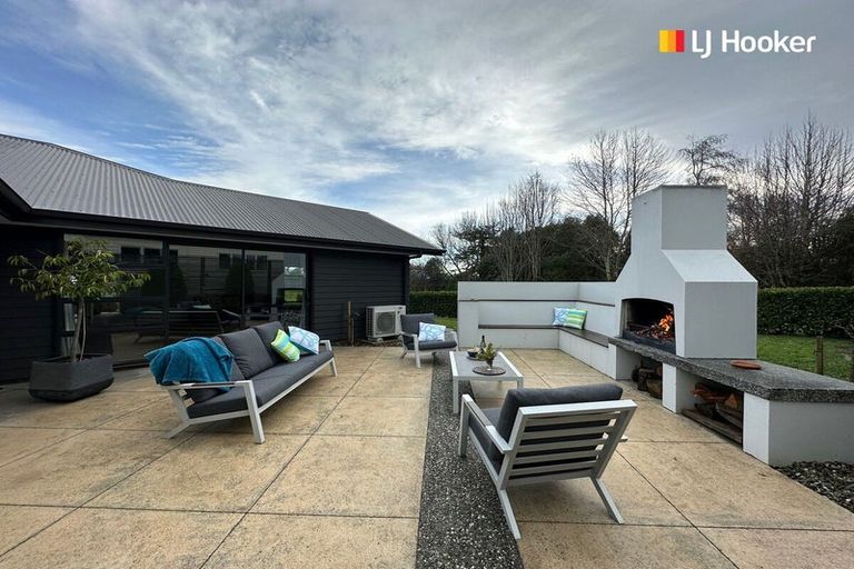 Photo of property in 42h Riccarton Road East, East Taieri, Mosgiel, 9024