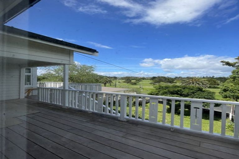 Photo of property in 50 Wairoa Road, Narrow Neck, Auckland, 0624