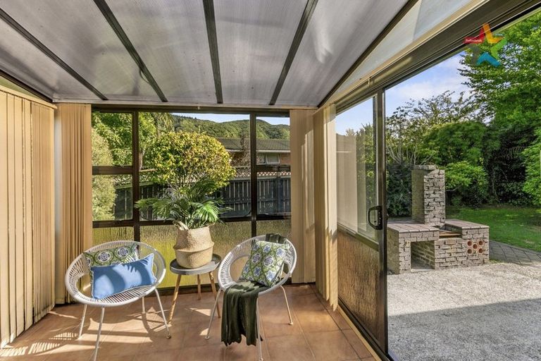 Photo of property in 30 Akron Grove, Totara Park, Upper Hutt, 5018