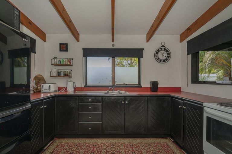 Photo of property in 5 Surf Street, Whitianga, 3510