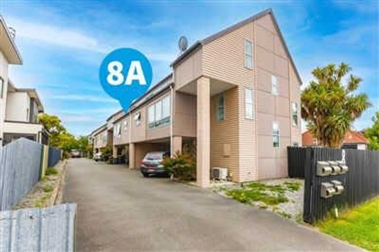 Photo of property in 8a Broadbent Street, Riccarton, Christchurch, 8041
