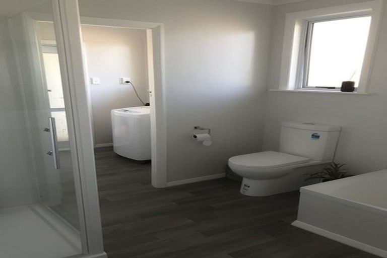 Photo of property in 38 Gloucester Street, Takaro, Palmerston North, 4412