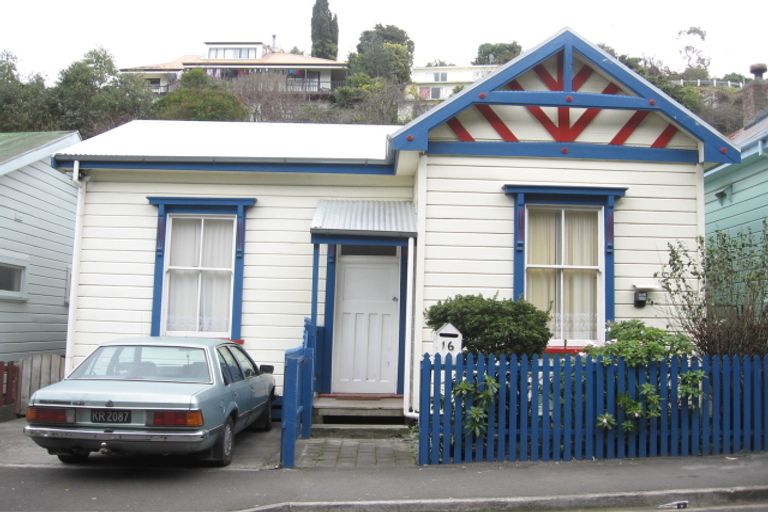 Photo of property in 16 Faraday Street, Hospital Hill, Napier, 4110
