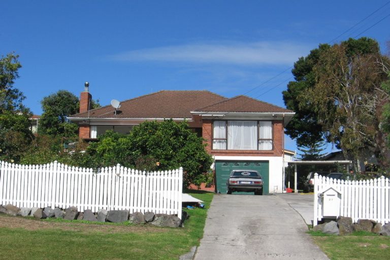Photo of property in 27 Evans Road, Glen Eden, Auckland, 0602
