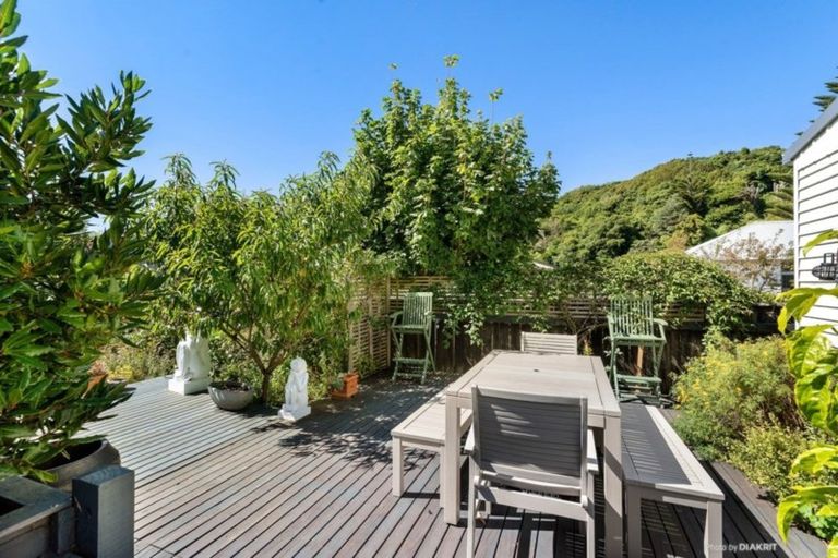 Photo of property in 37 Richmond Avenue, Karori, Wellington, 6012