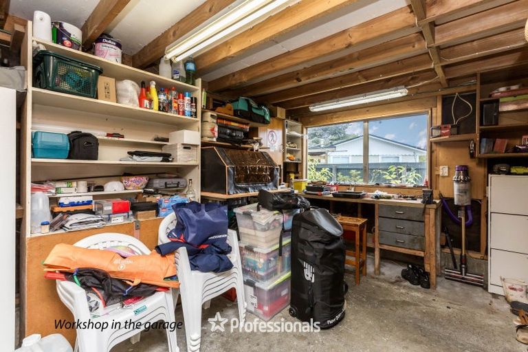 Photo of property in 19 Haylock Grove, Totara Park, Upper Hutt, 5018