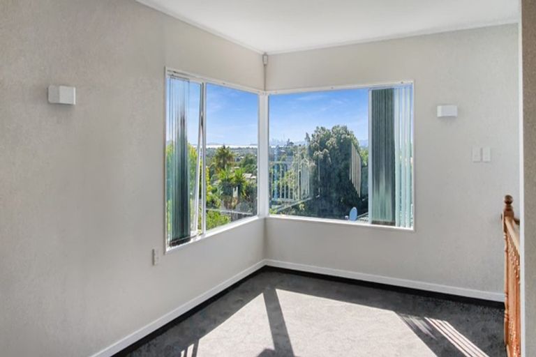 Photo of property in 26 Tatyana Place, Massey, Auckland, 0614