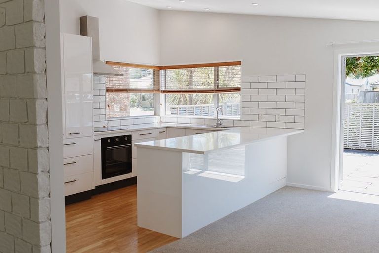 Photo of property in 102 Weggery Drive, Waikanae Beach, Waikanae, 5036