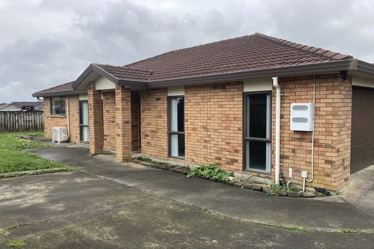 Photo of property in 10 Waldos Way, Mangere, Auckland, 2022