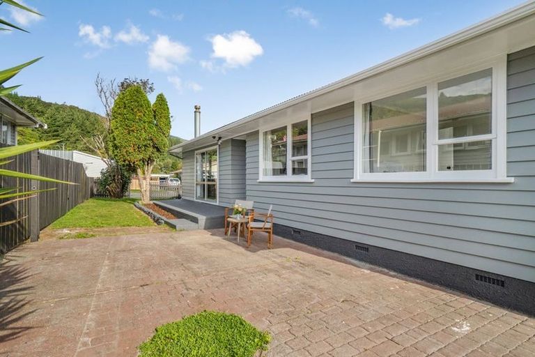 Photo of property in 59 Parenga Street, Wainuiomata, Lower Hutt, 5014