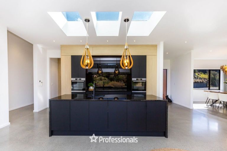 Photo of property in 49 Mount Marua Drive, Maymorn, Upper Hutt, 5018