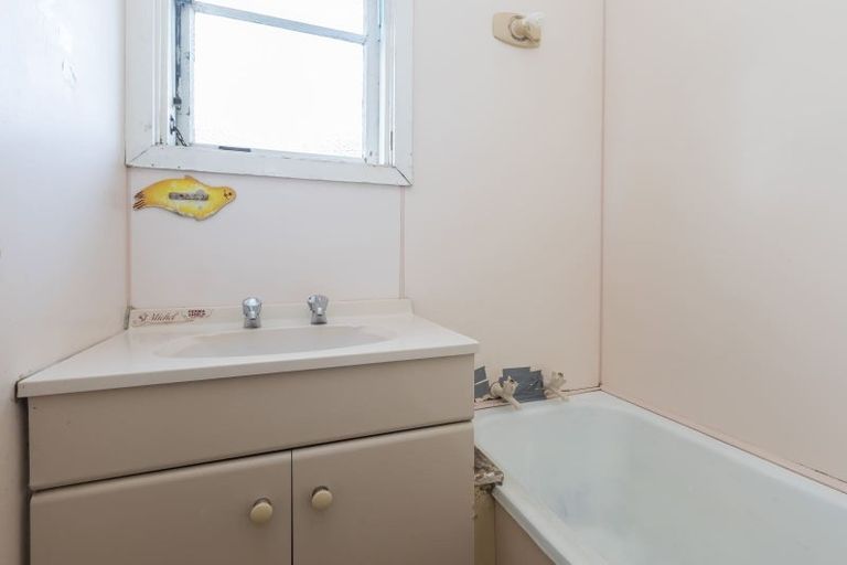 Photo of property in 28 Westcott Street, Dallington, Christchurch, 8061