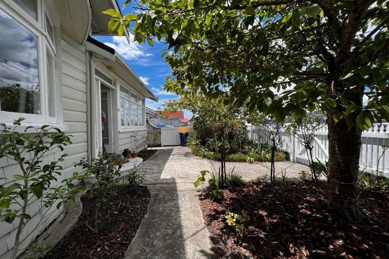 Photo of property in 52 Calliope Road, Devonport, Auckland, 0624