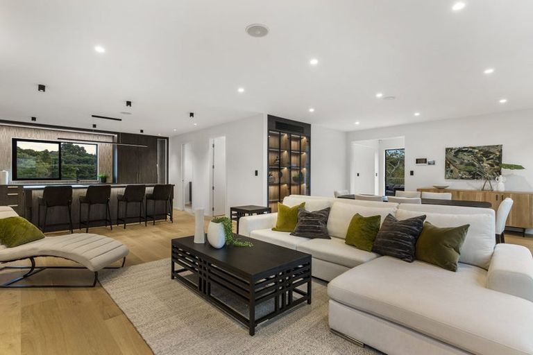 Photo of property in 28a Oliver Twist Avenue, Mellons Bay, Auckland, 2014