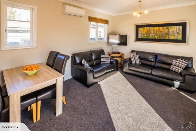 Photo of property in 41 Saint Ronans Avenue, Waterloo, Lower Hutt, 5011