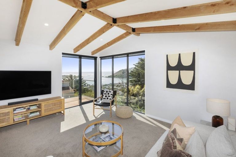 Photo of property in 63 Moncks Spur Road, Redcliffs, Christchurch, 8081