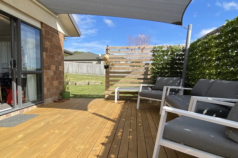Photo of property in 19 George Deane Place, Greenhithe, Auckland, 0632