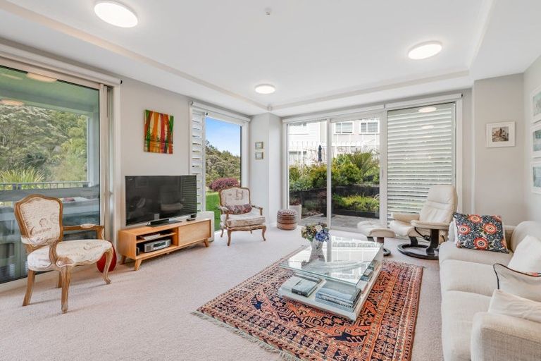 Photo of property in 122 Eaves Bush Parade, Orewa, 0931