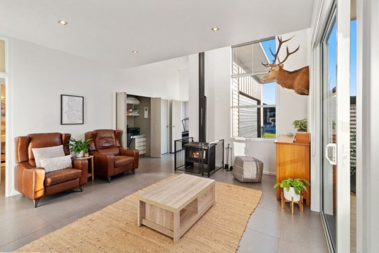 Photo of property in 5 Acacia Court, Whitianga, 3510