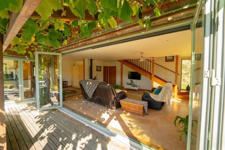 Photo of property in 185 Rose Road, Upper Moutere, 7175