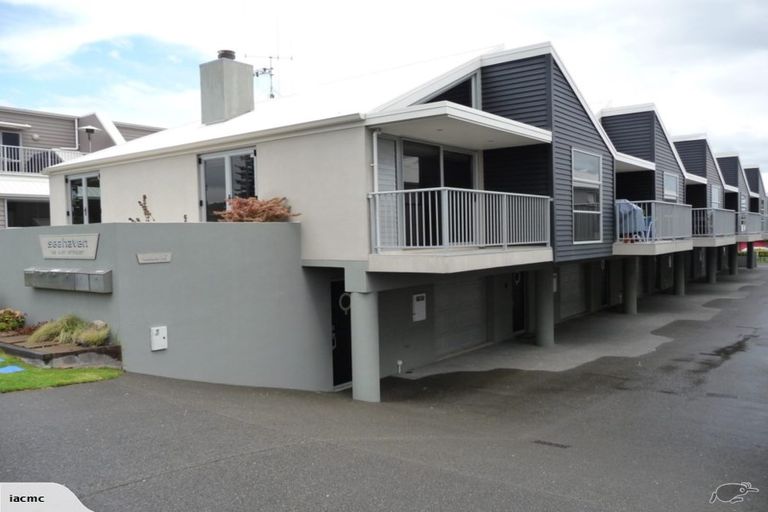 Photo of property in 1/48 May Street, Mount Maunganui, 3116