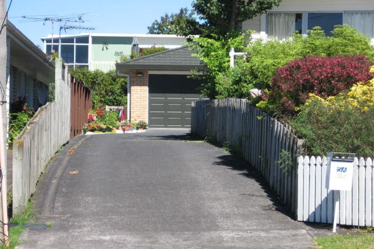 Photo of property in 5a Kokiri Street, Te Atatu South, Auckland, 0610