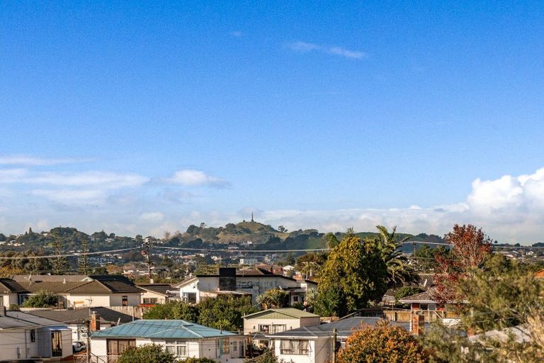 Photo of property in 18 Hepper Street, New Lynn, Auckland, 0600
