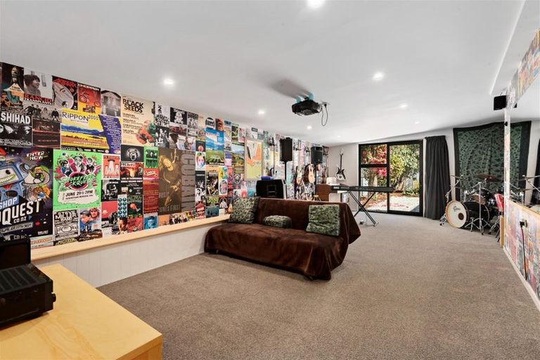 Photo of property in 71 Youghal Street, Wanaka, 9305