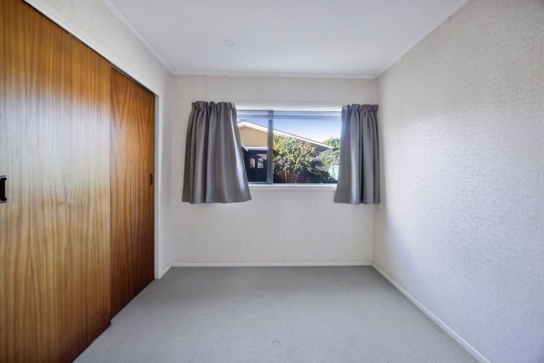 Photo of property in 1/145 Tukapa Street, Westown, New Plymouth, 4310