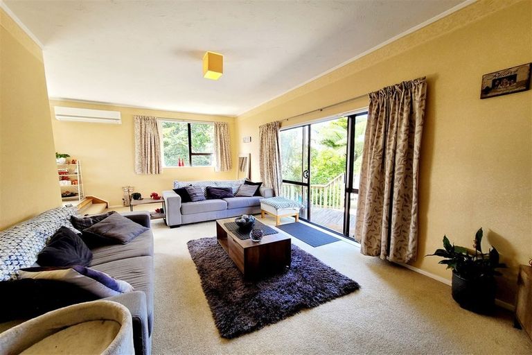 Photo of property in 15 Abilene Crescent, Churton Park, Wellington, 6037