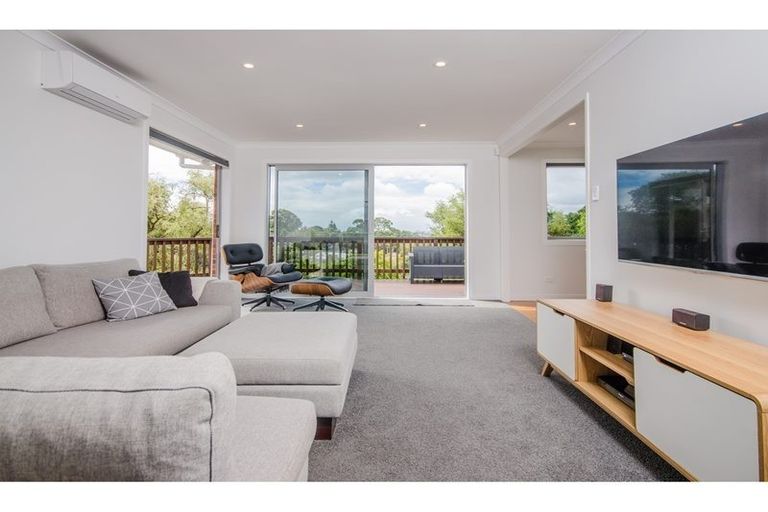 Photo of property in 431 Don Buck Road, Massey, Auckland, 0614