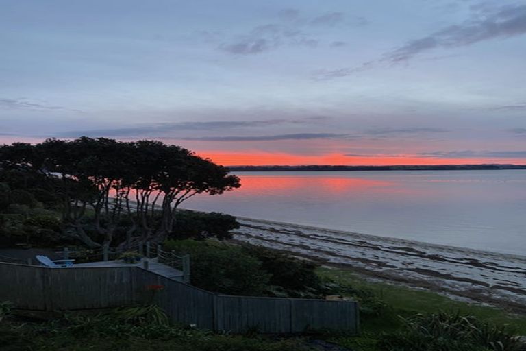 Photo of property in 121 Torkar Road, Clarks Beach, 2122