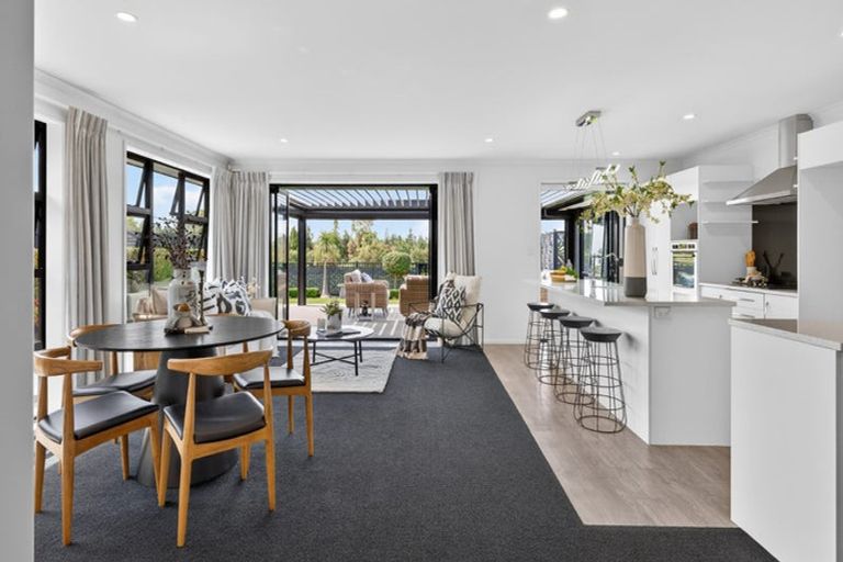 Photo of property in 52 Carrington Drive, Papamoa Beach, Papamoa, 3118