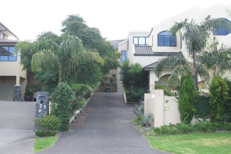 Photo of property in 2/27 Commodore Parry Road, Castor Bay, Auckland, 0620
