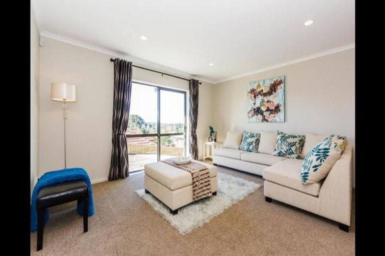 Photo of property in 225 Triangle Road, Massey, Auckland, 0614