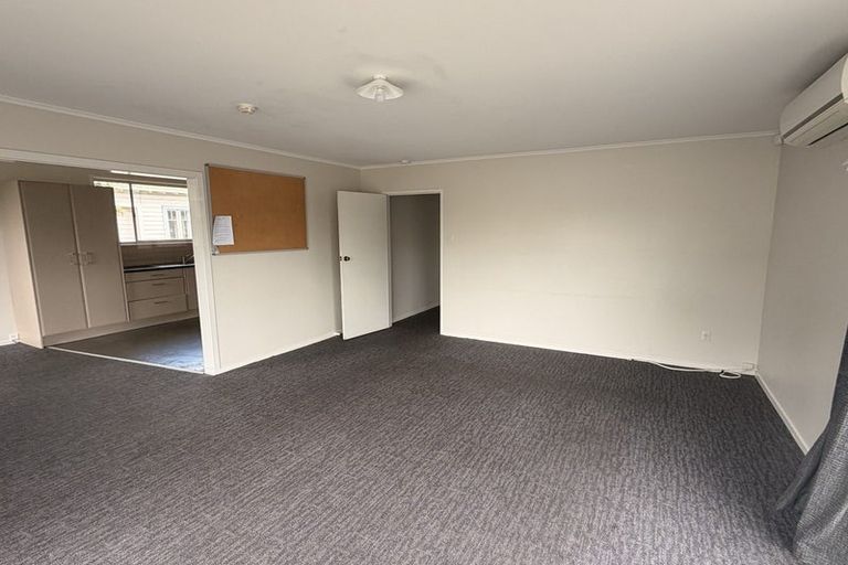 Photo of property in 8 Marne Street, Hokowhitu, Palmerston North, 4410