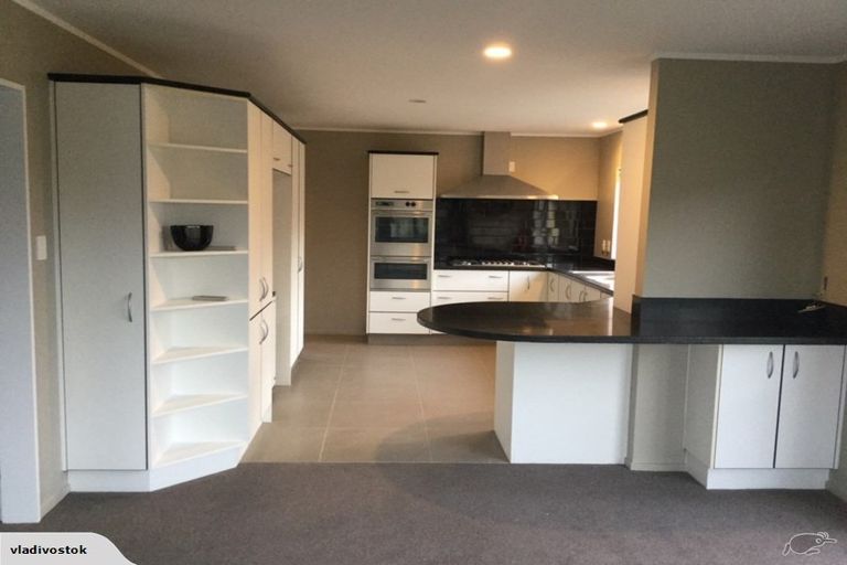 Photo of property in 32 Hastings Place, Hamilton Lake, Hamilton, 3204